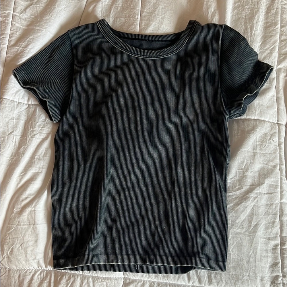 Black ribbed fitted baby tee